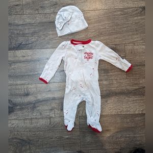 Cloud Island 0-3 Month Baby Girl Christmas Pajamas Romper with Ruffle Butt Hat